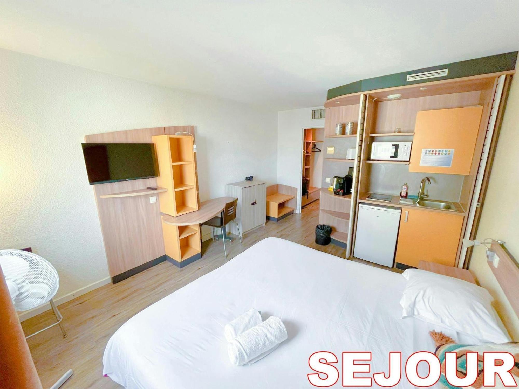 Paris Retreat 5 Minutes From Hoche Metroparking Apartman Pantin Kültér fotó